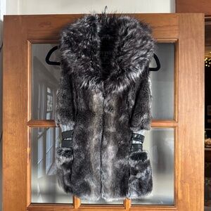 Guess Gray Faux Fur Vest with Leather Waist Belt – Size XS